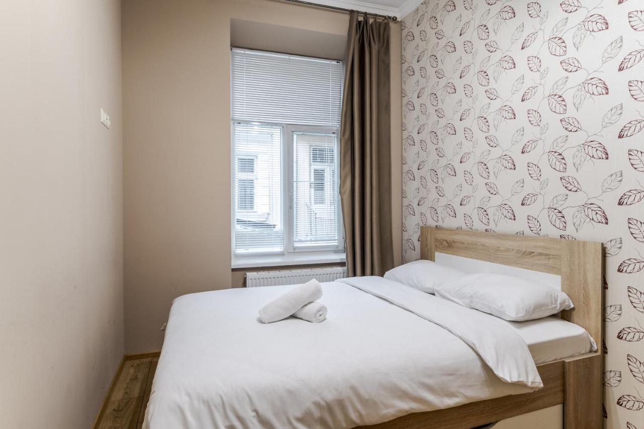 Apartment On Stavropihiiska Street 1 Львов Экстерьер фото